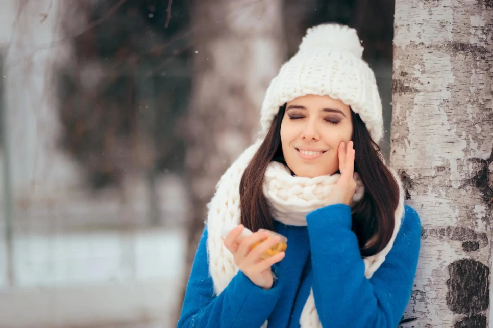 HOW SHOULD WE CARE FOR OUR SKIN DURING THE WINTER MONTHS?