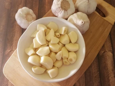 Sarımsak Bitkisinin Botanik Özellikleri ve Faydaları